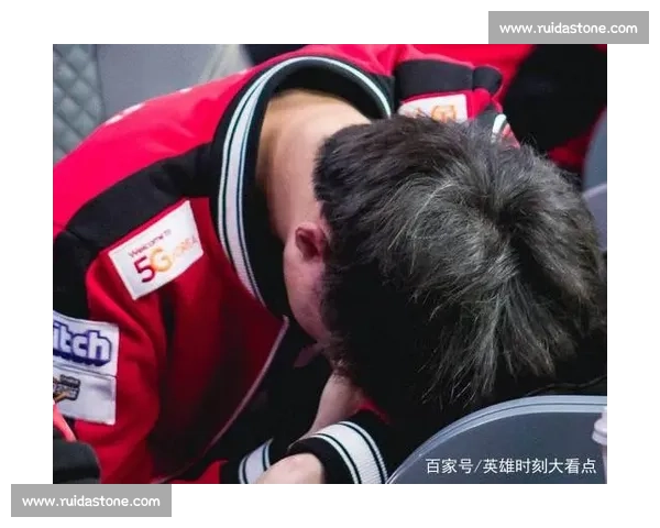 Faker接受采访，深情告白粉丝，泪洒现场！